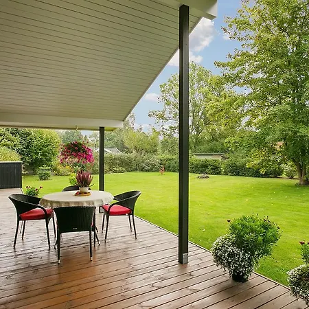 בית נופש Sommerhuset Rusen 24 סטגה